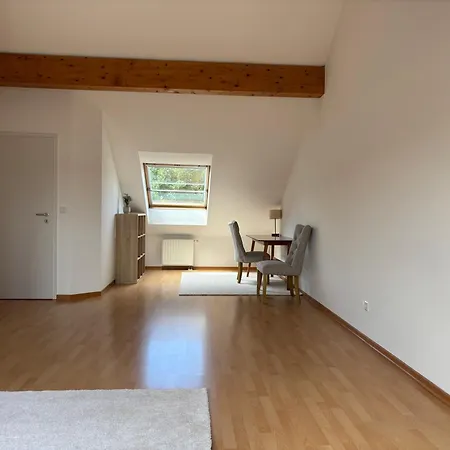 Cozy Near Messe Easy Transport&friendly Host 住宿加早餐酒店 *
